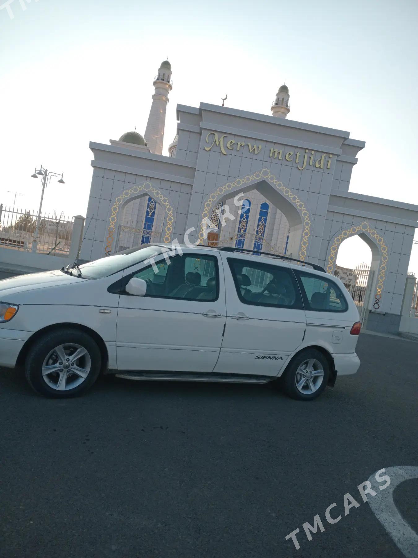 Toyota Sienna 2000 - 133 000 TMT - Sakarçäge - img 2