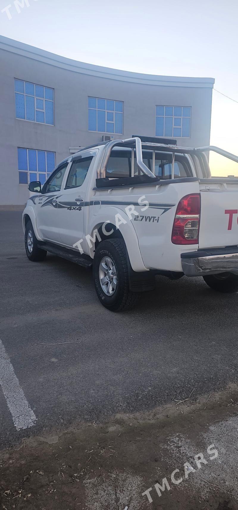 Toyota Hilux 2014 - 290 000 TMT - Mary - img 4