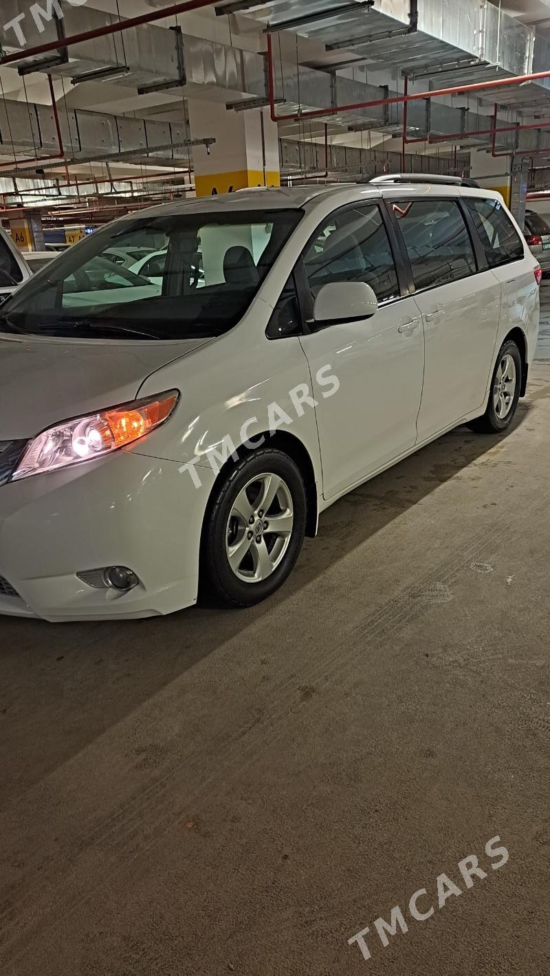 Toyota Sienna 2017 - 325 000 TMT - Бедев - img 5