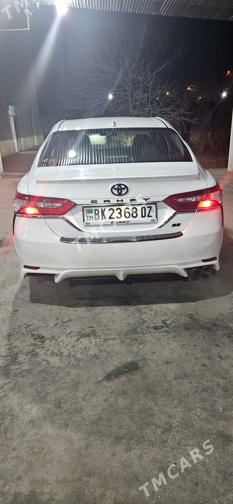 Toyota Camry 2019 - 320 000 TMT - Daşoguz - img 4