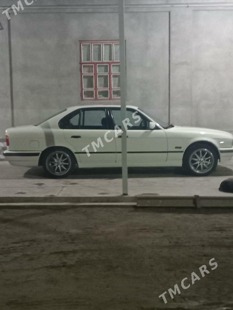 BMW 525 1995 - 65 000 TMT - Чарджоу - img 3