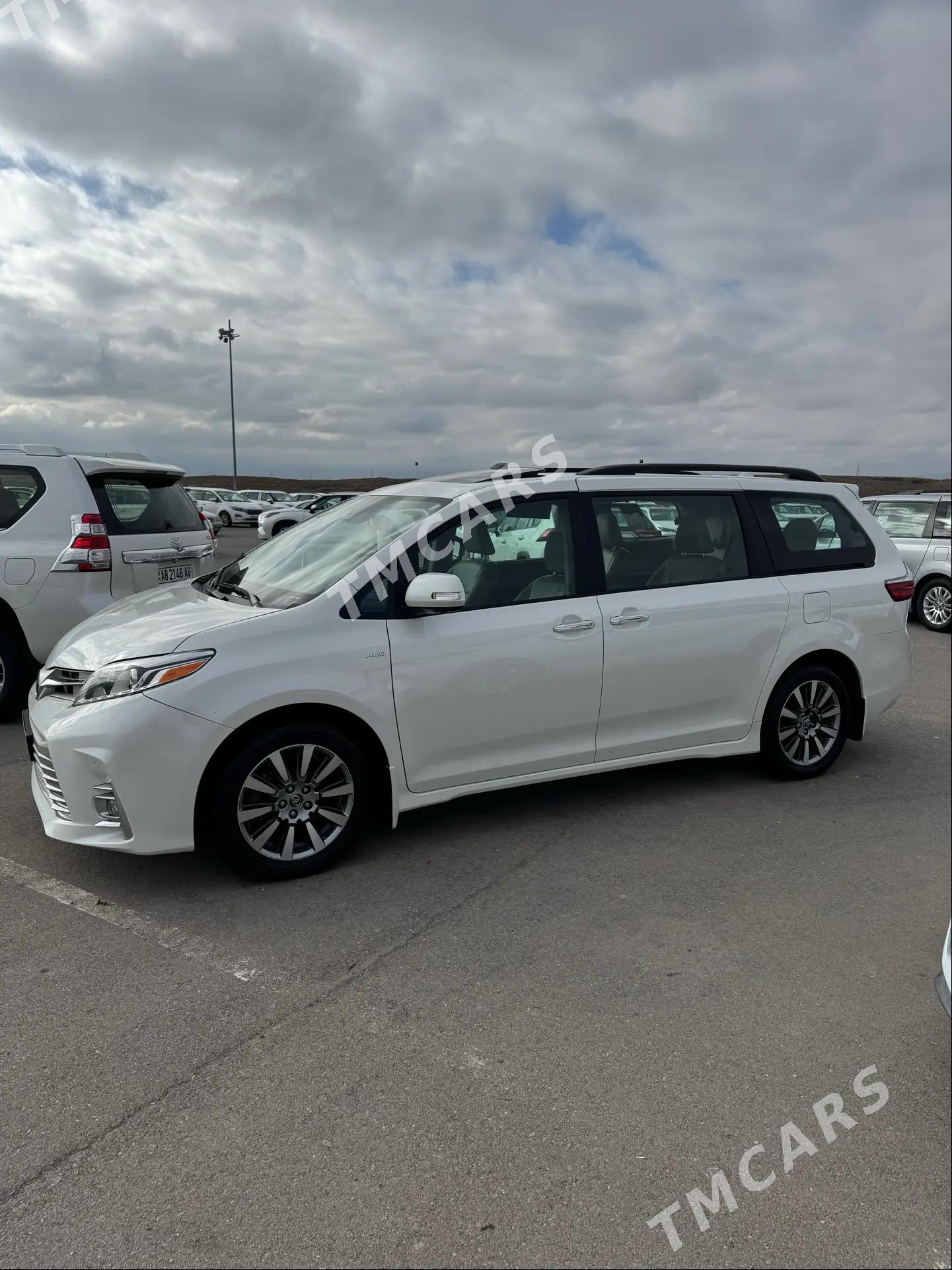 Toyota Sienna 2018 - 490 000 TMT - Aşgabat - img 7