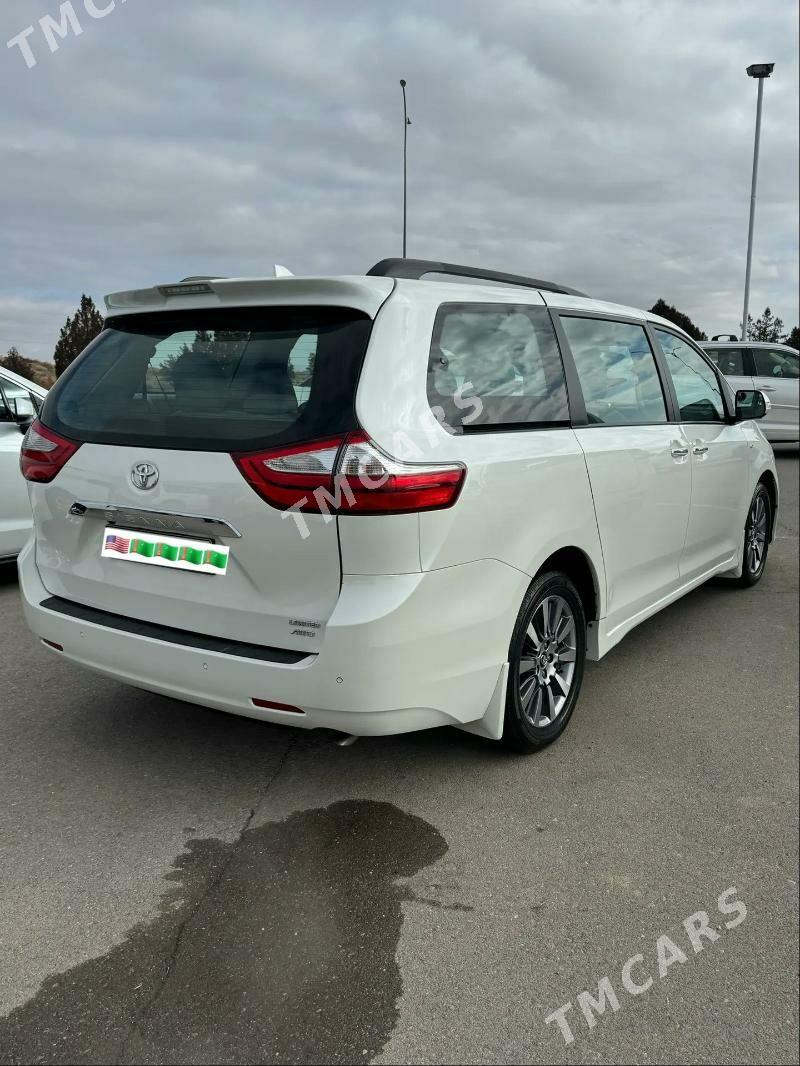 Toyota Sienna 2018 - 490 000 TMT - Aşgabat - img 3