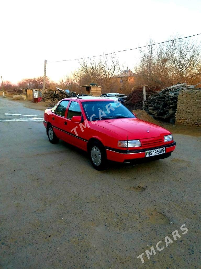 Opel Vectra 1990 - 35 000 TMT - Мары - img 2