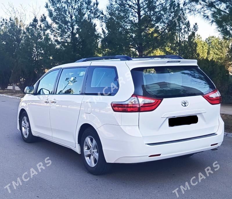 Toyota Sienna 2017 - 325 000 TMT - Aşgabat - img 4