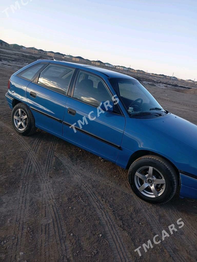 Opel Astra 1992 - 32 000 TMT - Daşoguz - img 4