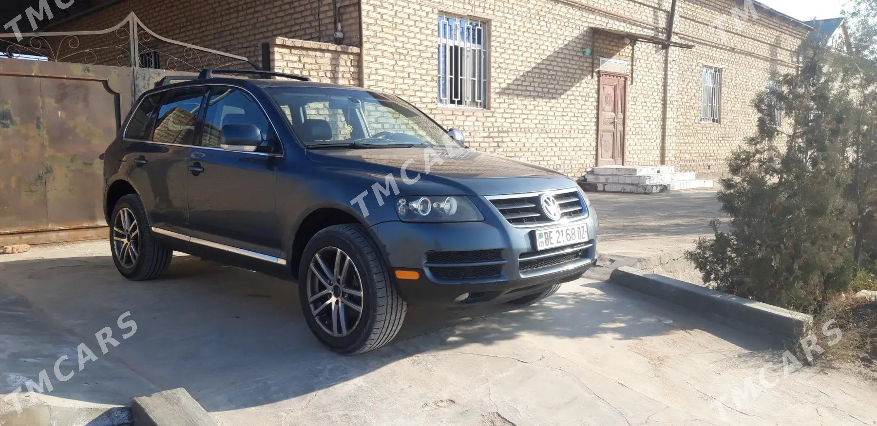 Volkswagen Touareg 2004 - 80 000 TMT - Daşoguz - img 2