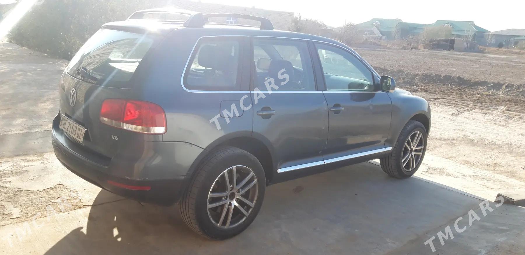 Volkswagen Touareg 2004 - 80 000 TMT - Daşoguz - img 3