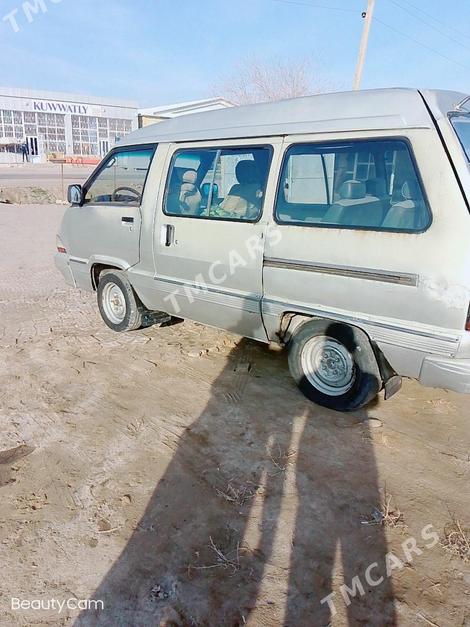 Toyota Hiace 1990 - 28 000 TMT - Векильбазар - img 4