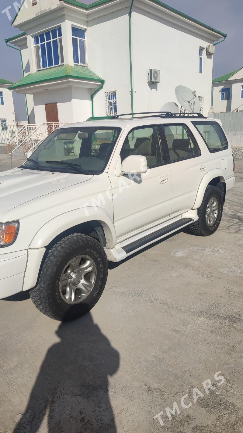 Toyota 4Runner 2002 - 150 000 TMT - Täze zaman - img 3