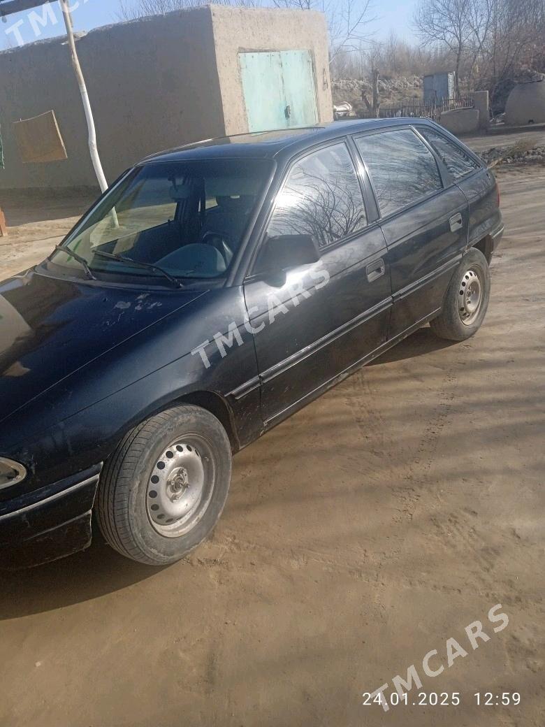 Opel Astra 1992 - 25 000 TMT - Губадаг - img 2