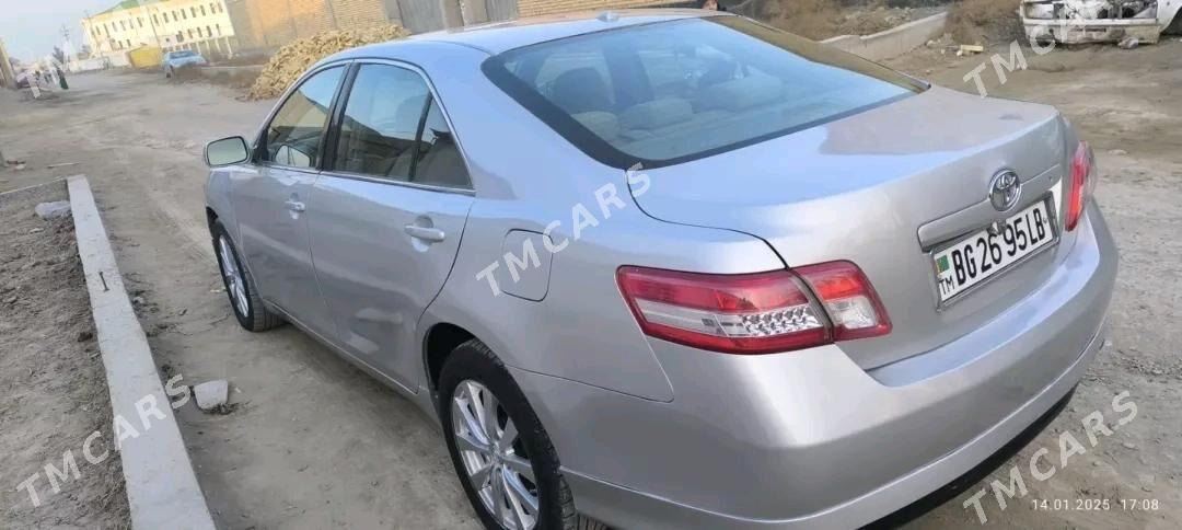 Toyota Camry 2010 - 170 000 TMT - Дянев - img 3