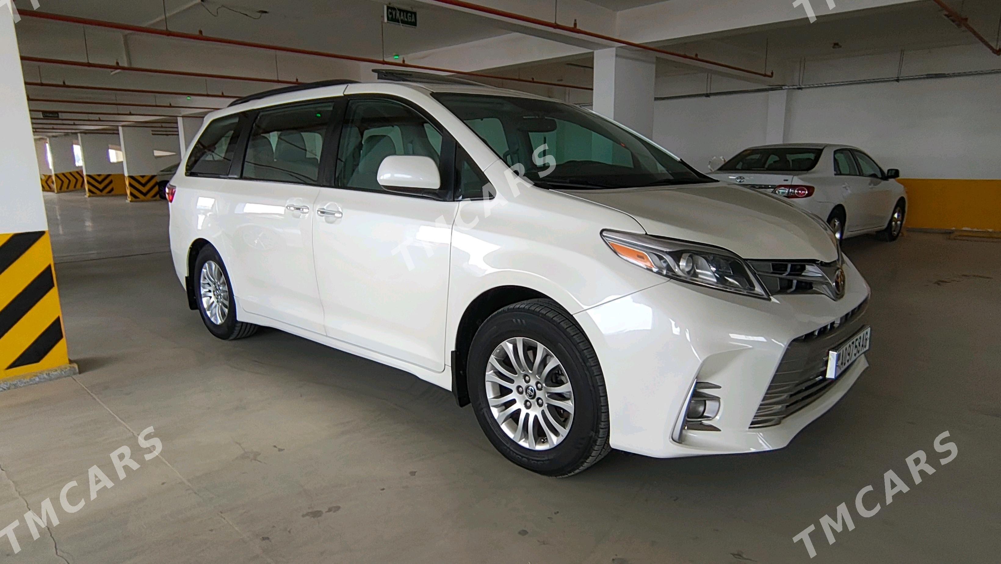 Toyota Sienna 2018 - 360 000 TMT - Aşgabat - img 7