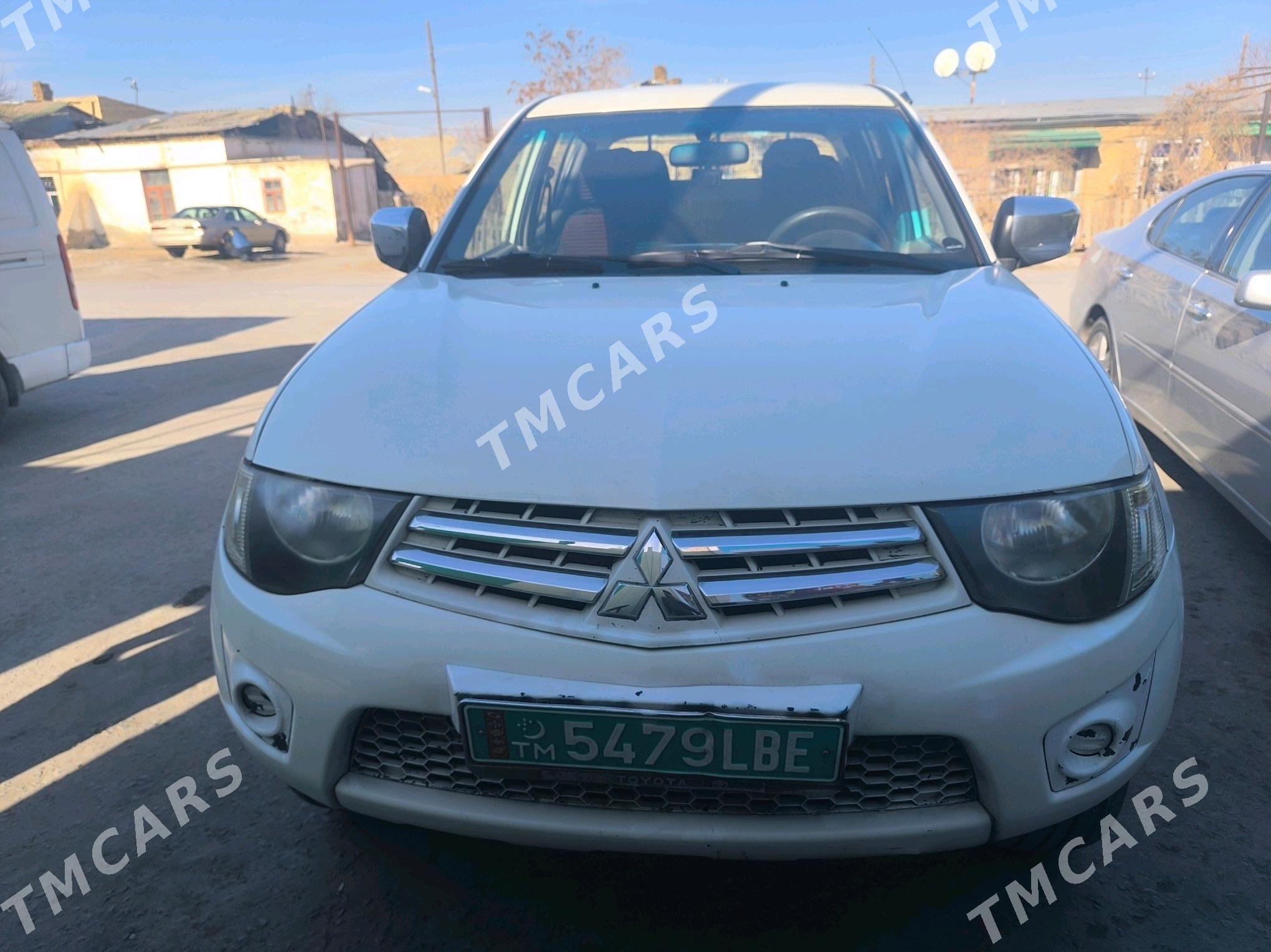 Mitsubishi L200 2013 - 180 000 TMT - Türkmenabat - img 2