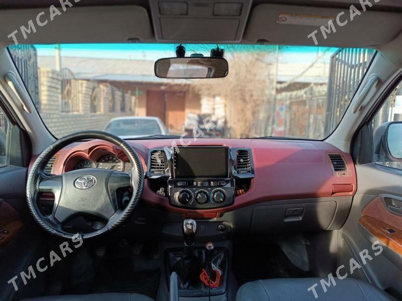 Toyota Hilux 2014 - 360 000 TMT - Туркменабат - img 7