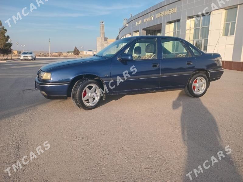 Opel Vectra 1992 - 28 000 TMT - Фарап - img 2