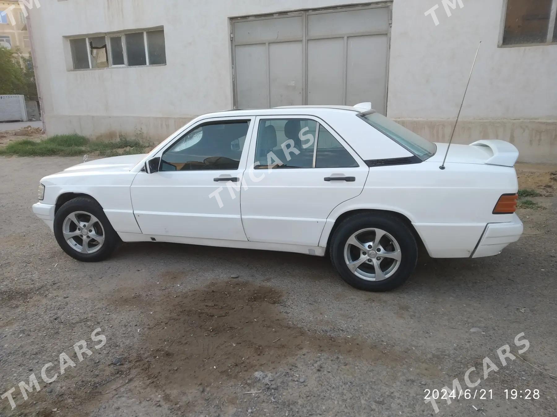 Mercedes-Benz 190E 1990 - 25 000 TMT - Mary - img 2