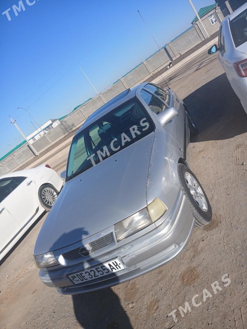 Opel Vectra 1994 - 34 000 TMT - 6 мкр - img 2