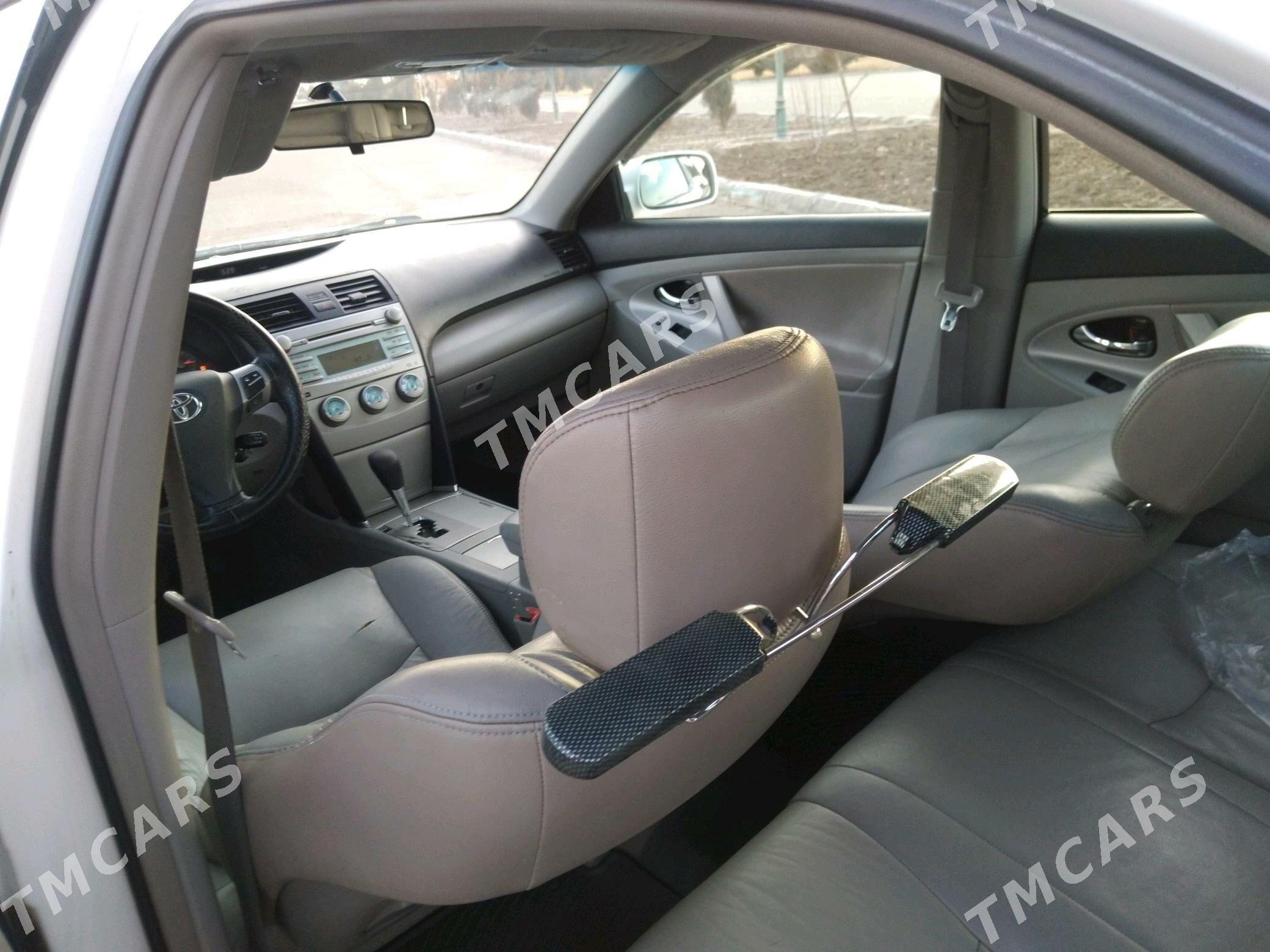 Toyota Camry 2011 - 170 000 TMT - Дашогуз - img 7