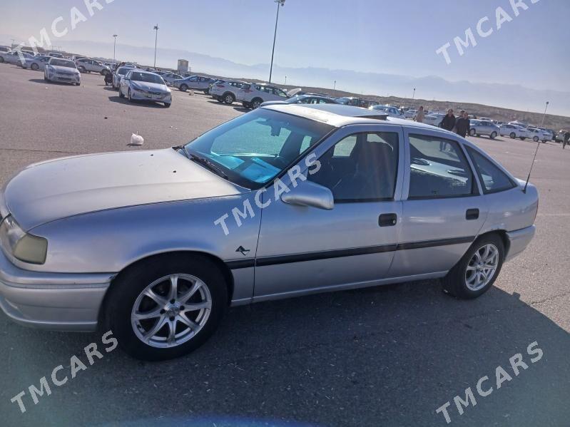 Opel Vectra 1994 - 34 000 TMT - 6 мкр - img 5