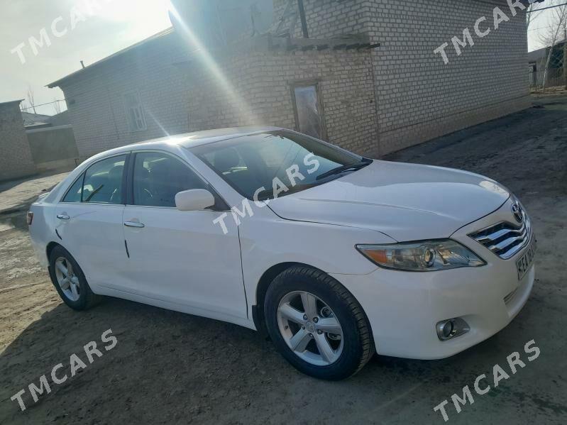 Toyota Camry 2010 - 155 000 TMT - Köneürgenç - img 4