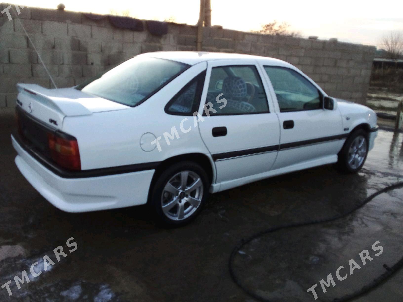 Opel Vectra 1993 - 50 000 TMT - Бахарден - img 3