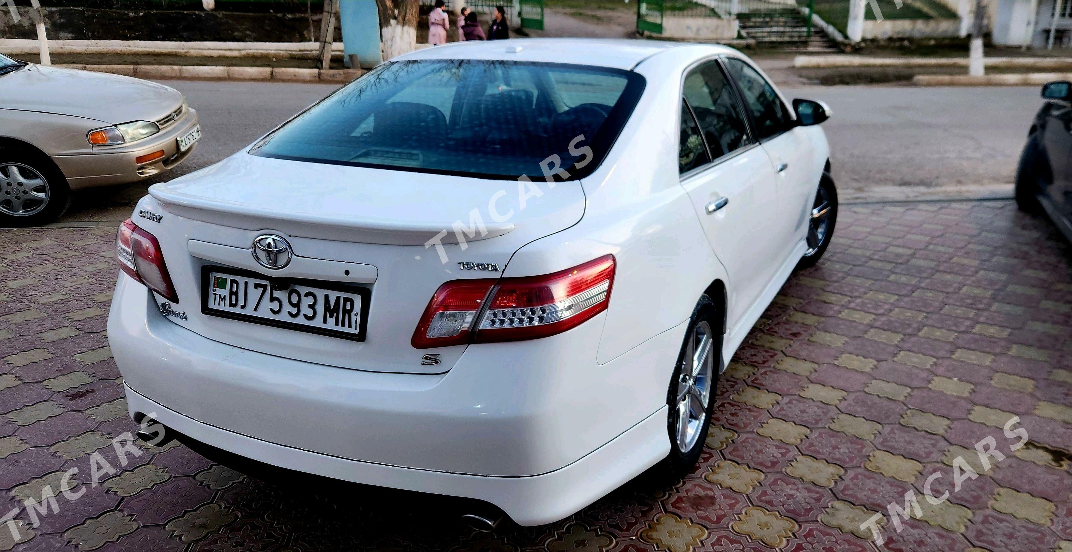 Toyota Camry 2010 - 160 000 TMT - Серхетабат (Кушка) - img 2