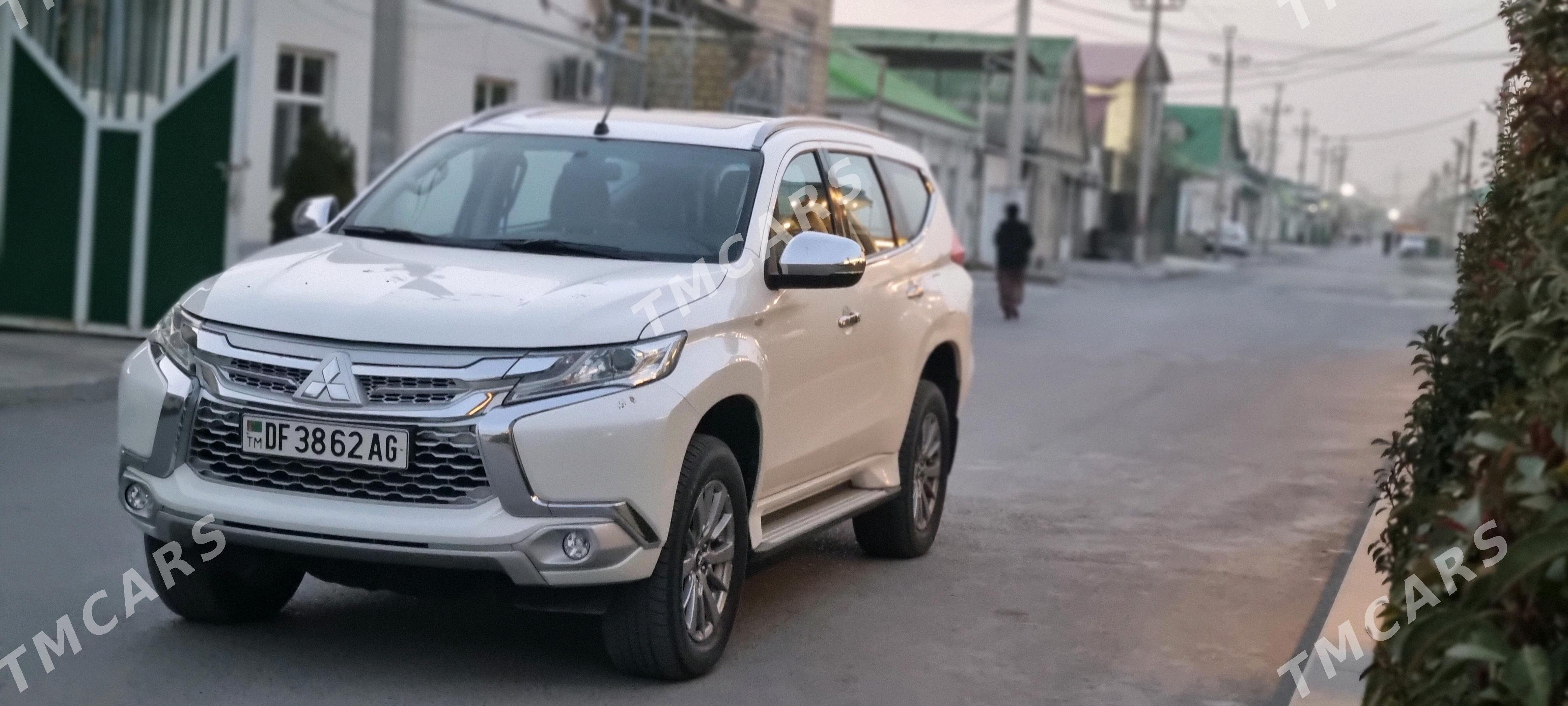 Mitsubishi Montero Sport 2019 - 375 000 TMT - Гуртли - img 9