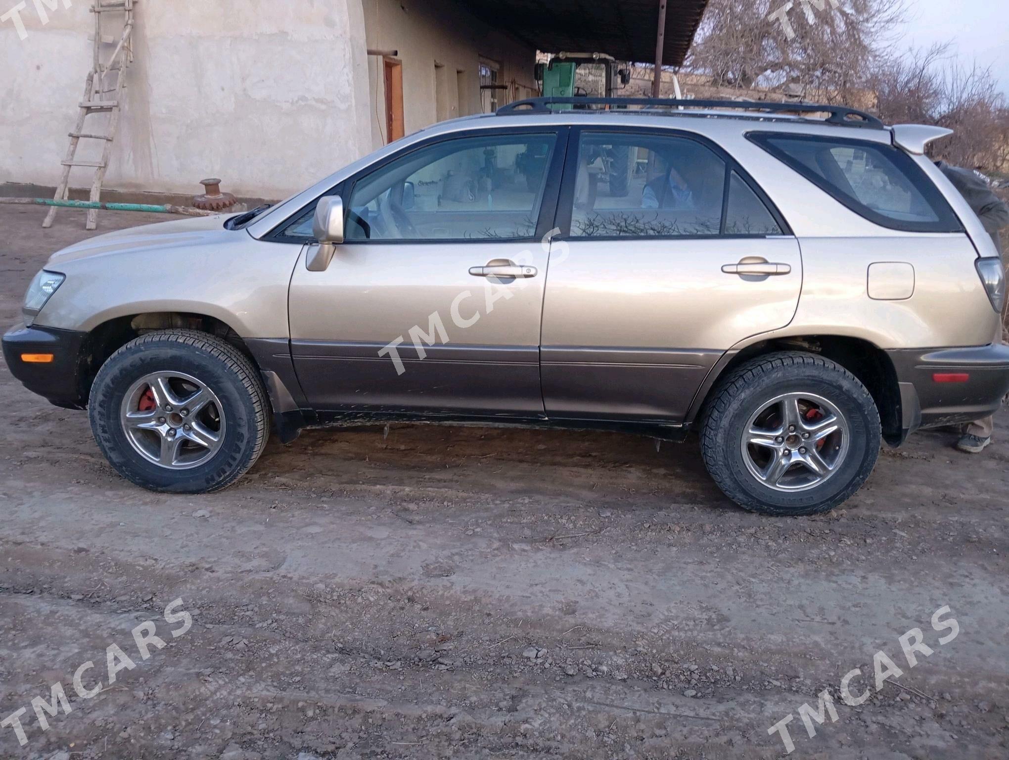 Lexus RX 300 1999 - 130 000 TMT - Халач - img 4