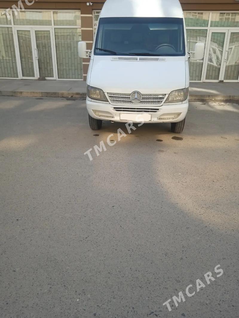 Mercedes-Benz Sprinter 2500 2003 - 135 000 TMT - Aşgabat - img 4