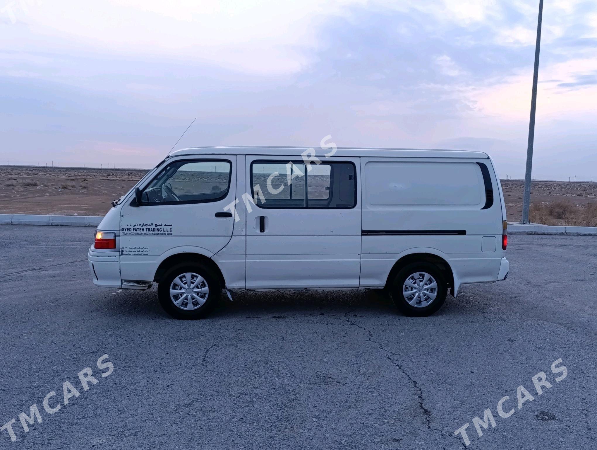 Toyota Hiace 2002 - 100 000 TMT - Сакарчага - img 3