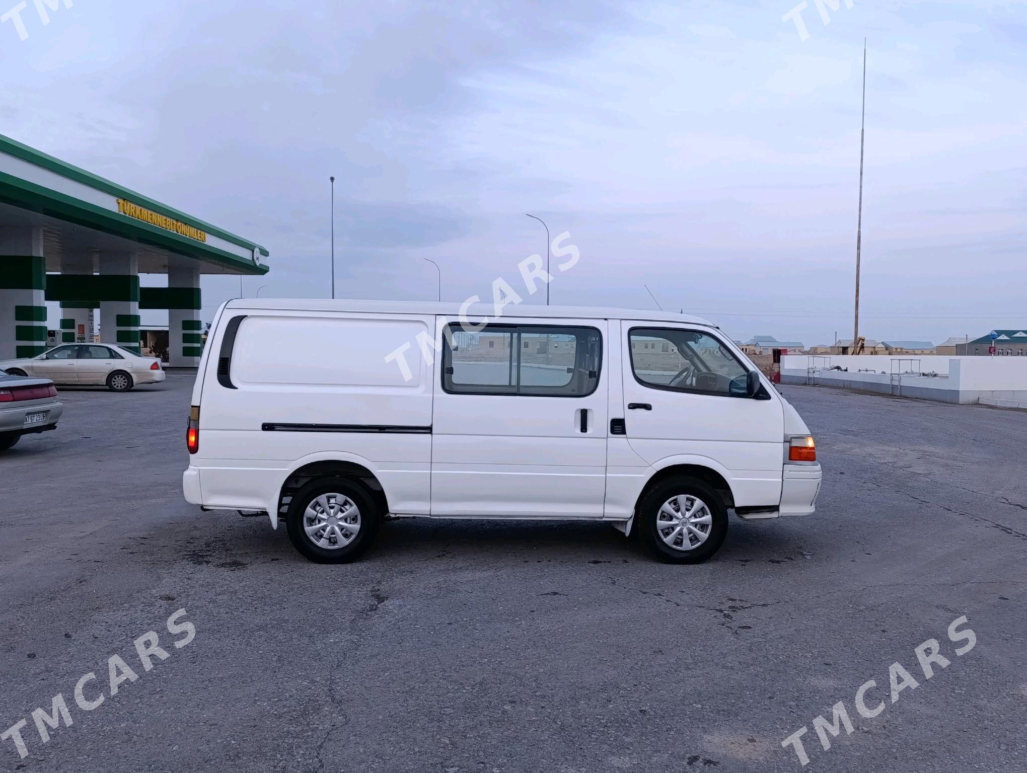 Toyota Hiace 2002 - 100 000 TMT - Сакарчага - img 4