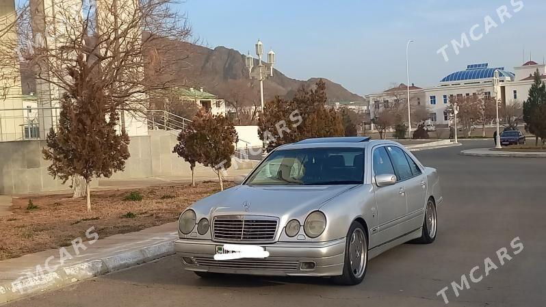 Mercedes-Benz E320 1999 - 112 000 TMT - Türkmenbaşy - img 2