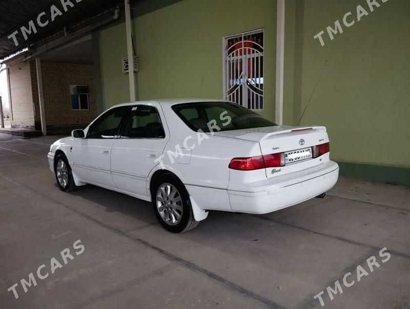 Toyota Camry 2001 - 148 000 TMT - Мары - img 2