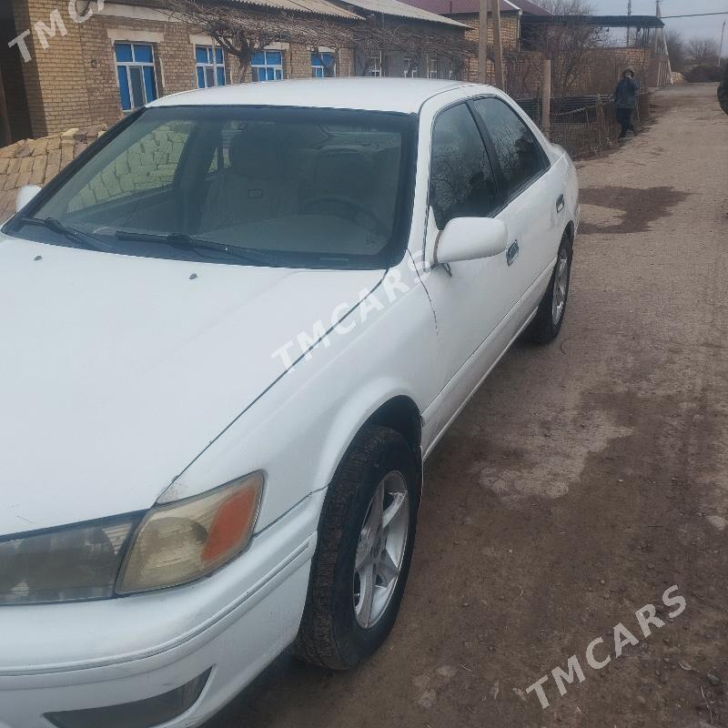 Toyota Camry 2000 - 110 000 TMT - Сакар - img 2