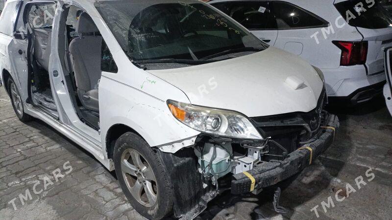 Toyota Sienna 2020 - 315 000 TMT - Aşgabat - img 2