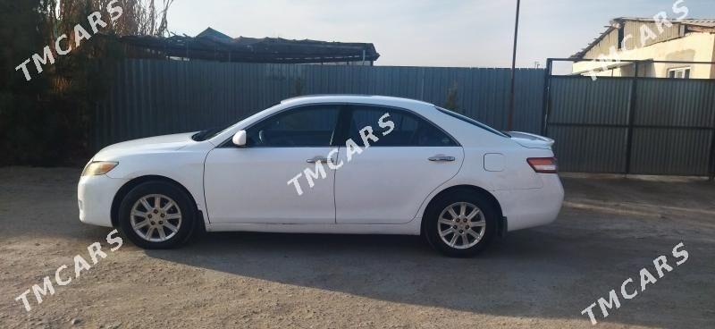 Toyota Camry 2009 - 125 000 TMT - Фарап - img 3