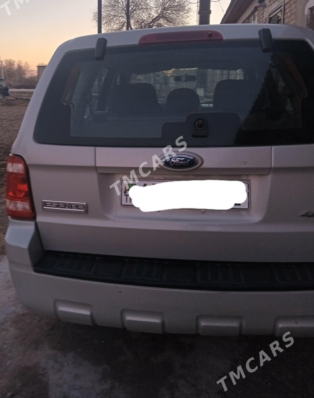 Ford Escape 2010 - 200 000 TMT - Дашогуз - img 5