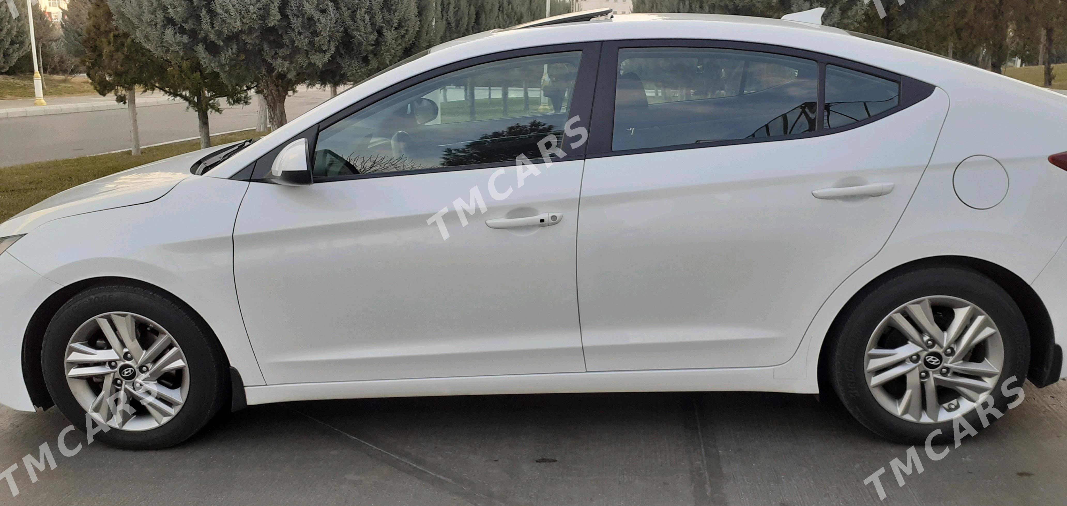 Hyundai Elantra 2019 - 225 000 TMT - Podwoýski köç. (Bitarap Türkmenistan şaýoly) - img 4