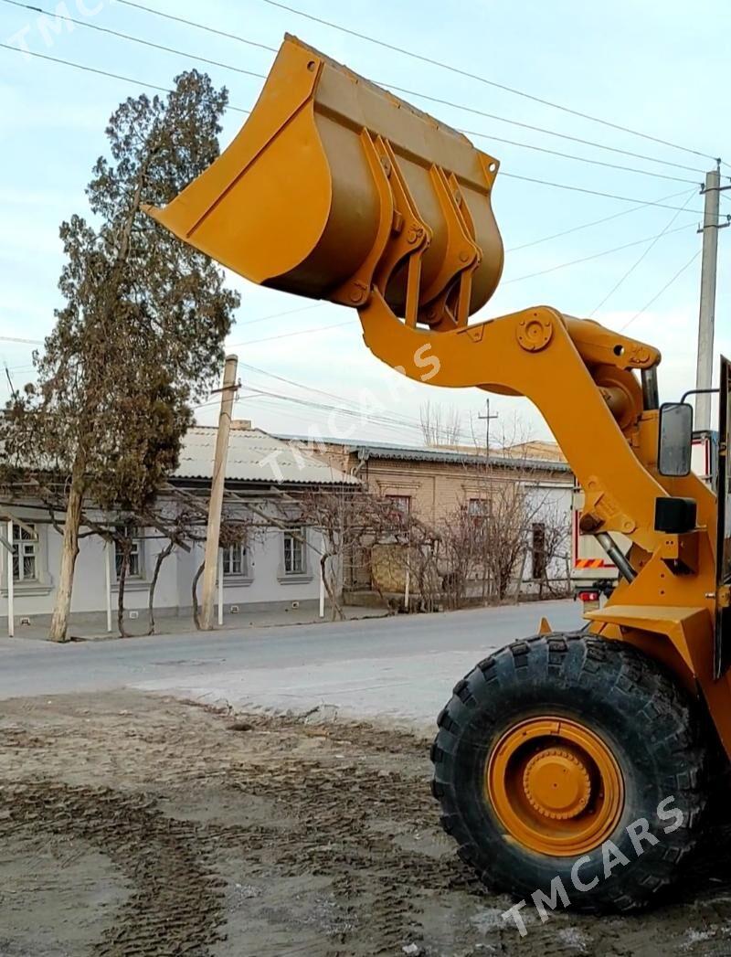 Caterpillar Forklift 1991 - 285 000 TMT - Туркменабат - img 3