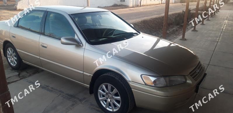 Toyota Camry 1999 - 110 000 TMT - Дашогуз - img 2