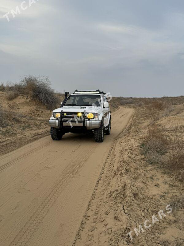 Mitsubishi Pajero 1991 - 115 000 TMT - Aşgabat - img 4