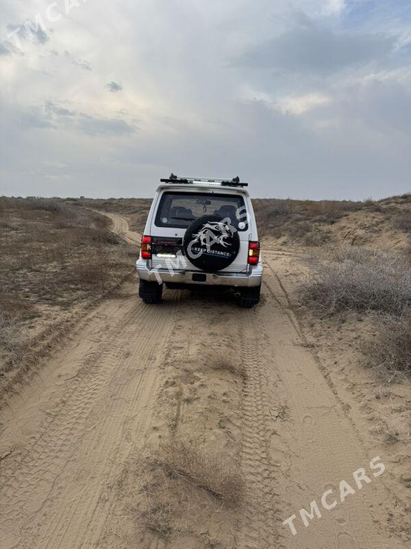 Mitsubishi Pajero 1991 - 115 000 TMT - Aşgabat - img 10