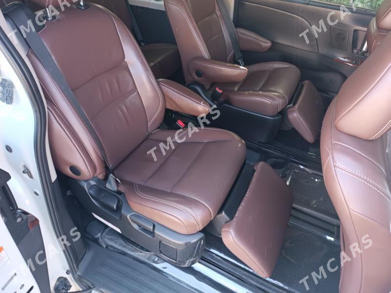 Toyota Sienna 2015 - 410 000 TMT - Ашхабад - img 4