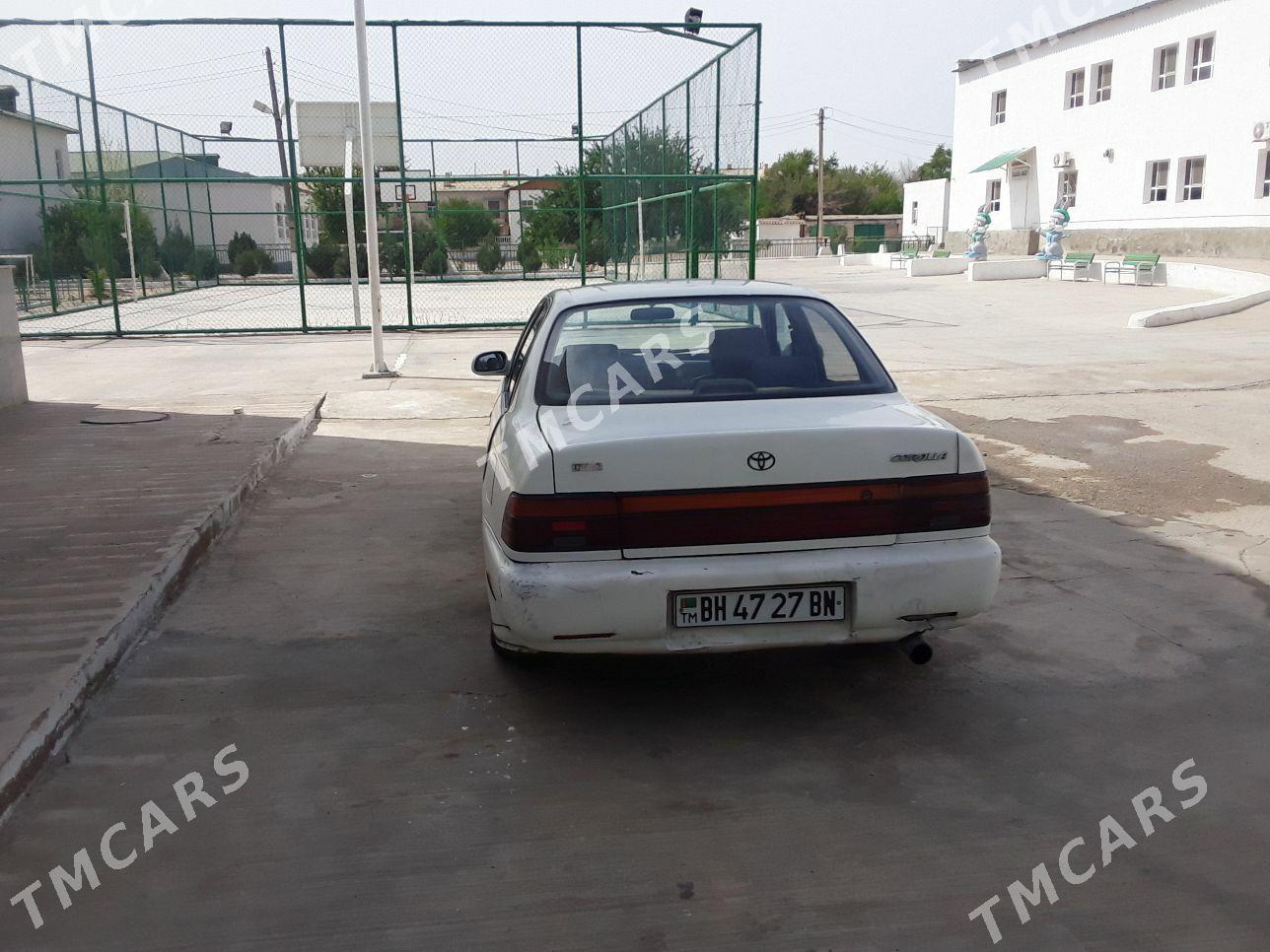 Toyota Corolla 1993 - 35 000 TMT - Балканабат - img 2