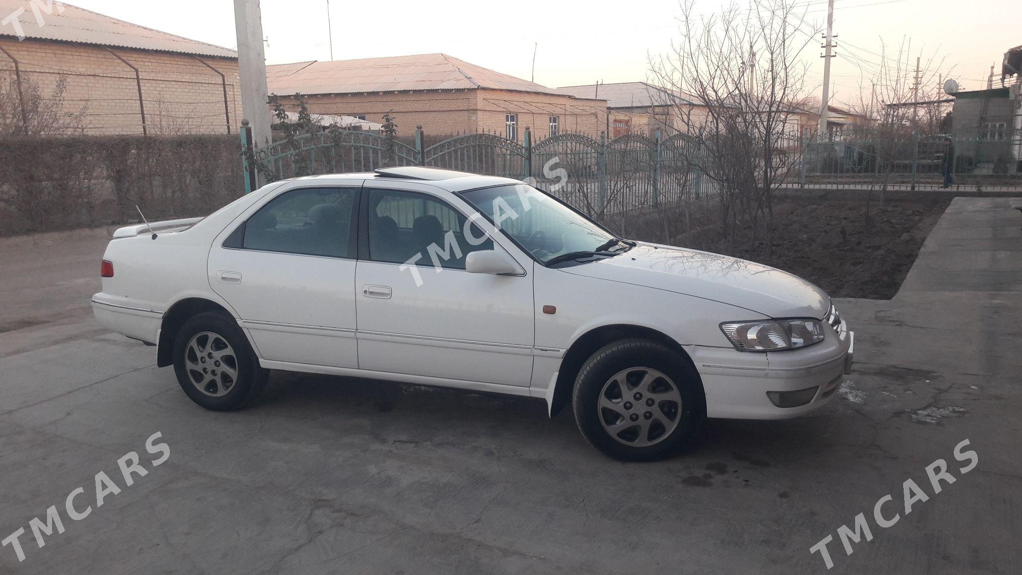 Toyota Camry 1998 - 140 000 TMT - Дашогуз - img 2