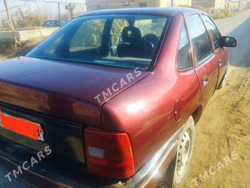 Opel Vectra 1990 - 30 000 TMT - Çärjew - img 3