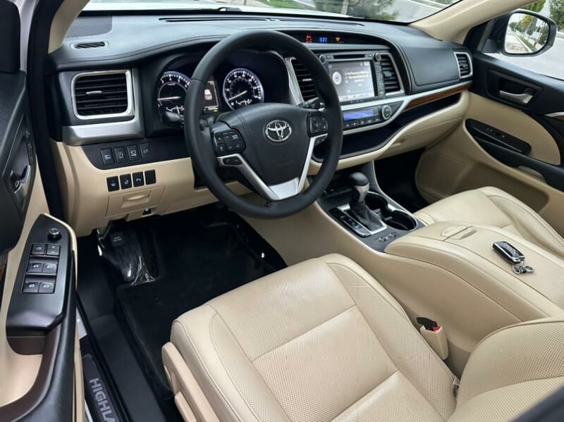 Toyota Highlander 2018 - 490 000 TMT - Aşgabat - img 9