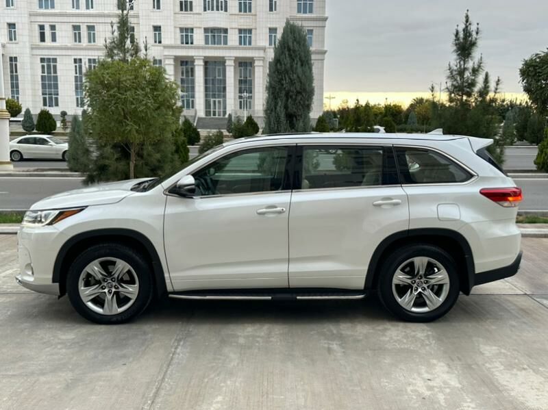 Toyota Highlander 2018 - 490 000 TMT - Aşgabat - img 3