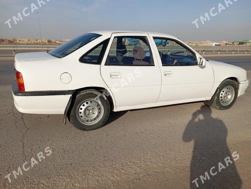 Opel Vectra 1993 - 25 000 TMT - Теджен - img 3